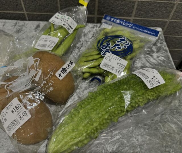 .
.
#西東京市
#JA東京みらい

本日11時より
#西東京地区運営委員会　が開催されました。

会議後、
#ふれあい新鮮館
にて地元の農家さんのお野菜を買って帰りました
ご存じの方の美味しそうなお野菜が並んでいて
嬉しくなり思わず手に取ります😊