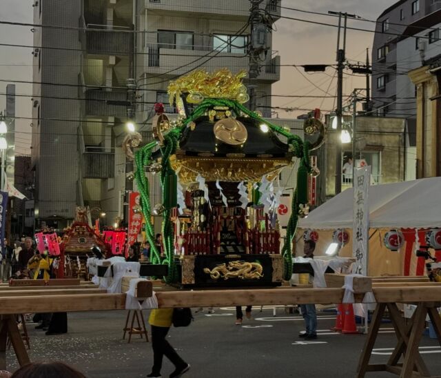 .
.
#田無神社
#例大祭
#宵宮
#龍神神輿

まもなく始まります。